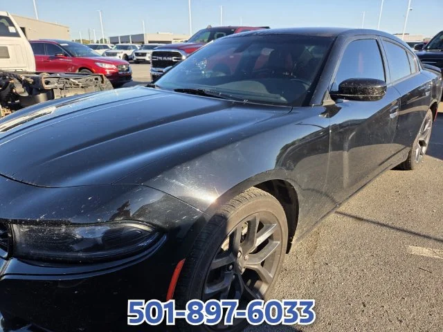 Used 2022 Black Dodge SXT image 9