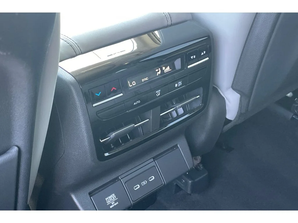Used 2026 SOLAR SILVER ME Acura w/Technology Package image 44