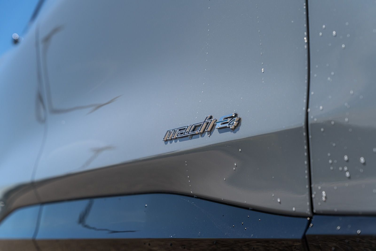 New 2026 Glacier Gray Metallic Tri-coat Ford GT image 11