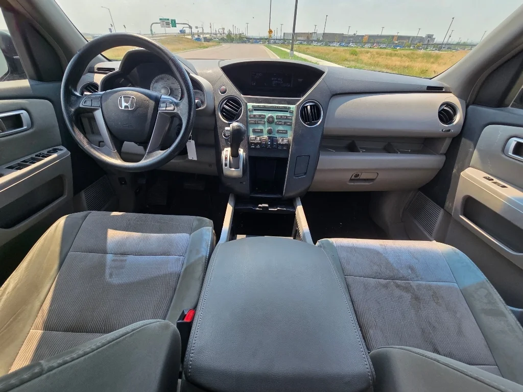 Used 2009 White Honda EX image 26