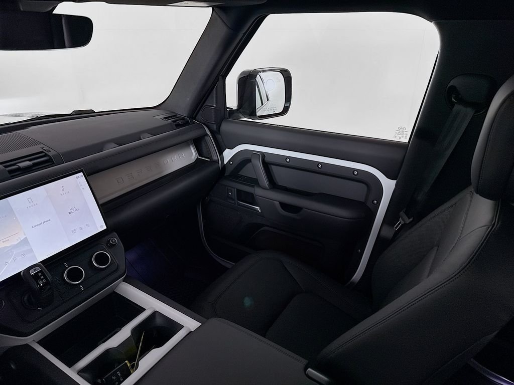 New 2026 Fuji White LAND ROVER X-Dynamic SE image 24