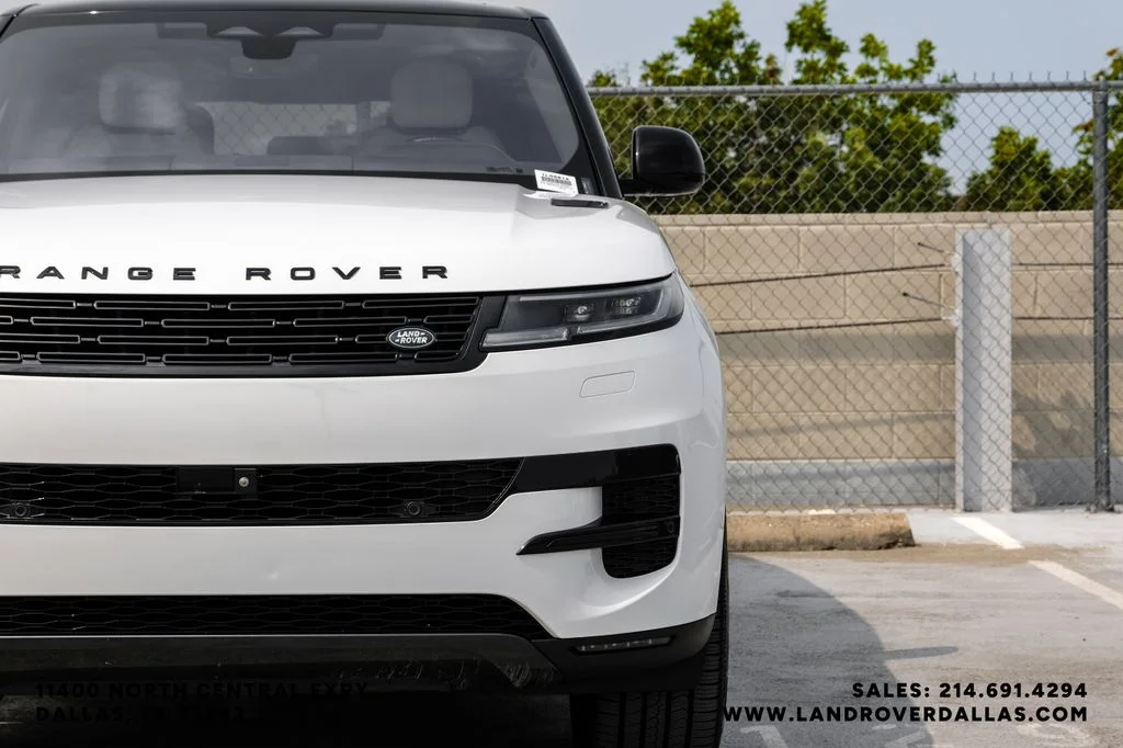 Used 2023 Fuji White Land Rover SE image 54