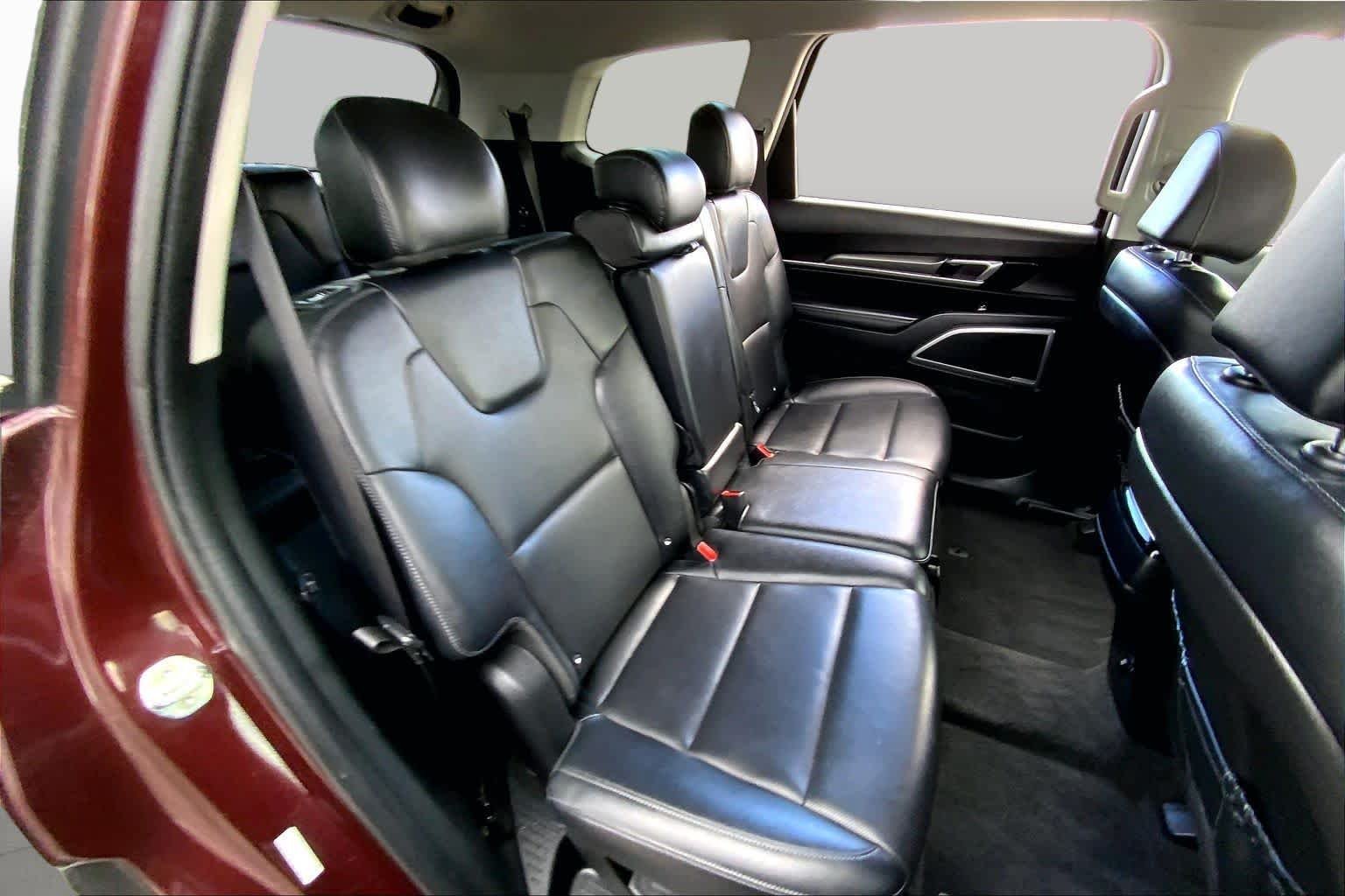 2022 Kia Telluride LX - Photo 17