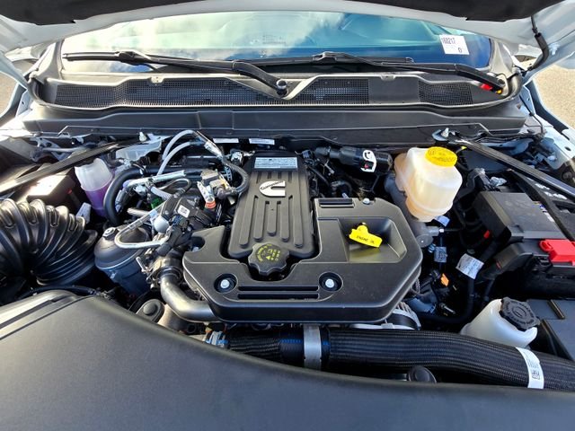 New 2026 Bright White Clearcoat RAM Tradesman image 28