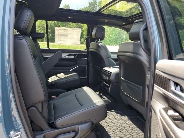 New 2026 Steel Blue Exterior Paint Jeep  image 23