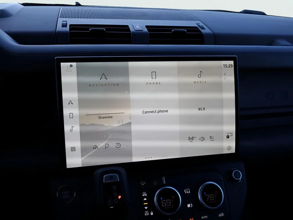 New 2026 Tasman Blue Land Rover X-Dynamic SE image 21
