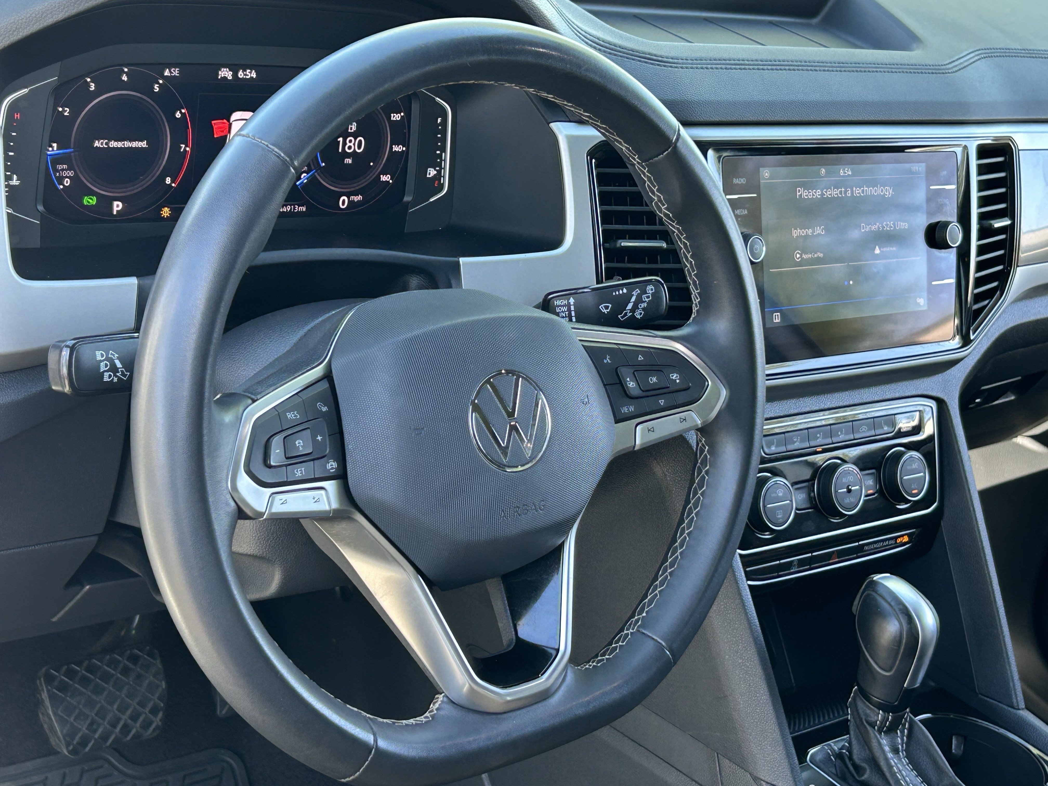 Used 2023 Pure White Volkswagen 2.0T SE w/Technology image 25