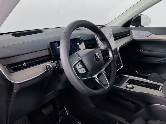 2025 Volvo EX90 Ultra - Photo 7