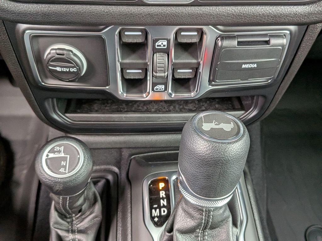 New 2026 Goldilocks Exterior Paint Jeep Sport S image 22