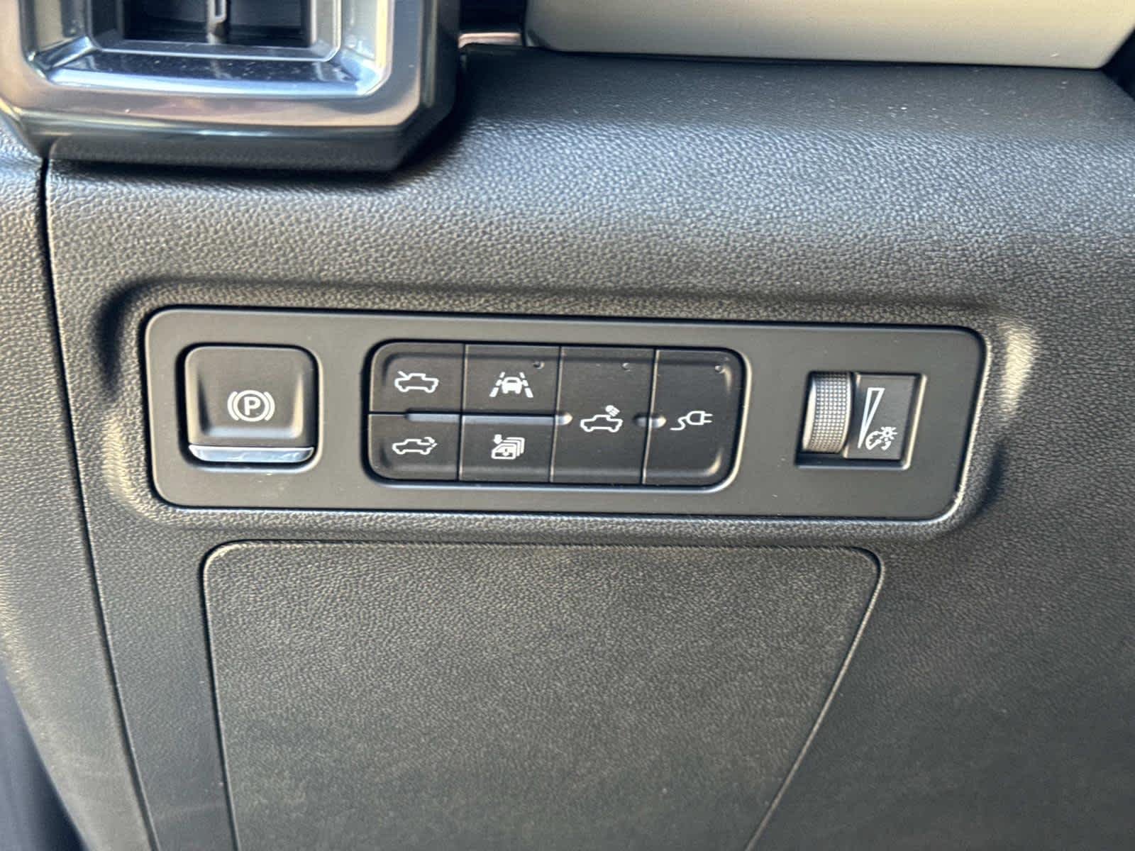 2026 GMC HUMMER EV 2X - Photo 12