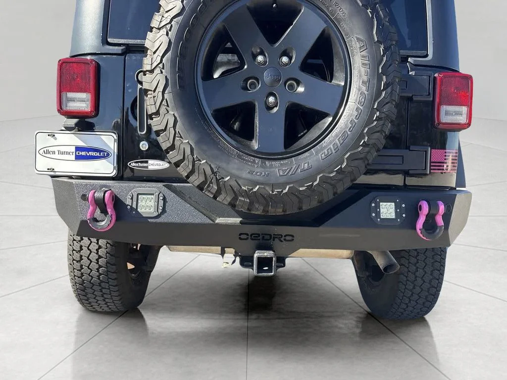 Used 2017 Black Jeep Unlimited Sport image 9