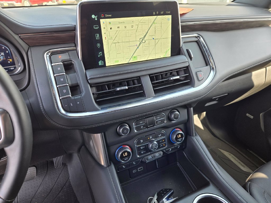 Used 2023 Black Chevrolet Z71 image 18