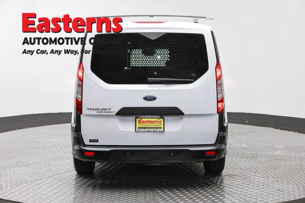Used 2019 White Ford XL image 6