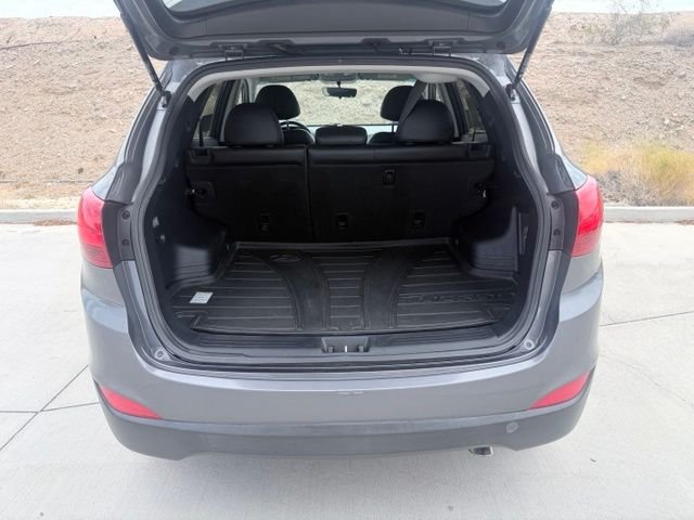 Used 2015 Gray Hyundai SE image 30