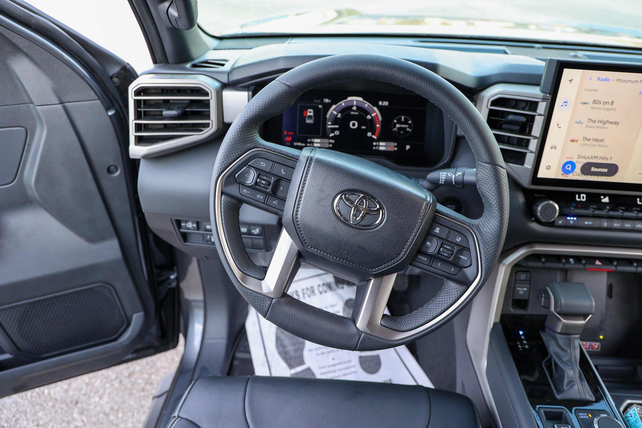 Used 2026 MAGNETIC GRAY MET Toyota Limited image 47