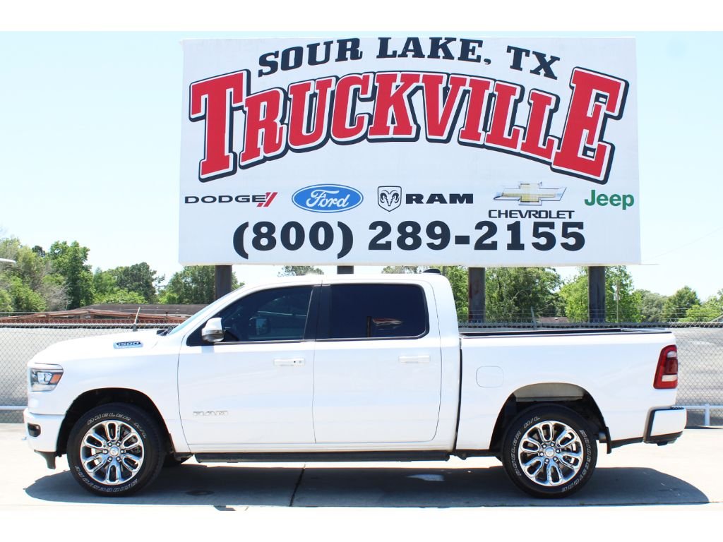 2024 RAM 1500 Laramie 4x4 Crew Cab 5'7's photo