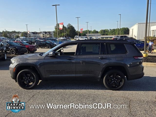 Used 2023 Gray Jeep Limited image 4