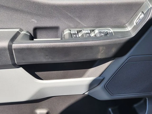 New 2026 Oxford White Ford F-250® XL image 23