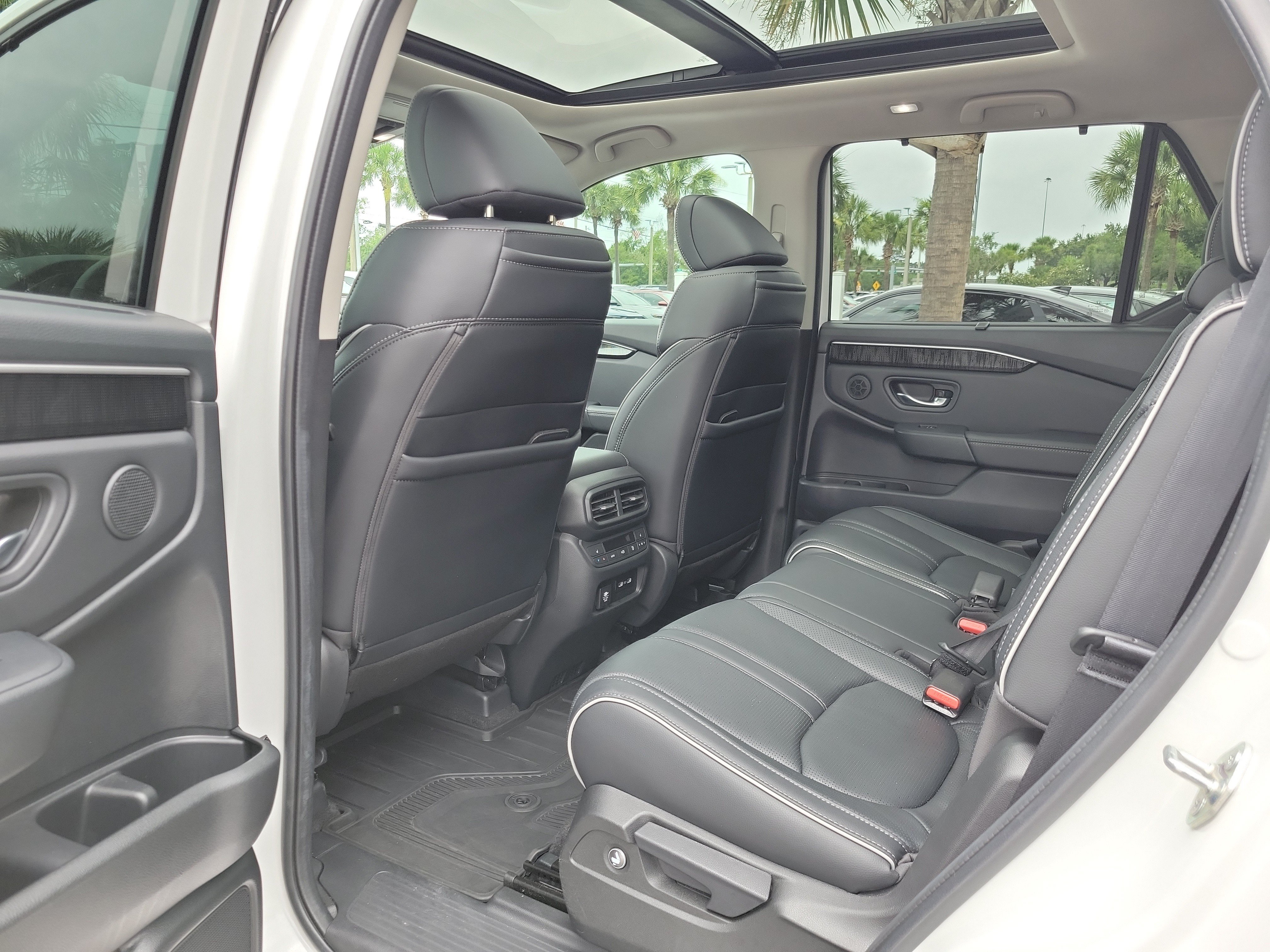 Certified Used 2023 Platinum White Pearl Honda AWD ELITE image 57
