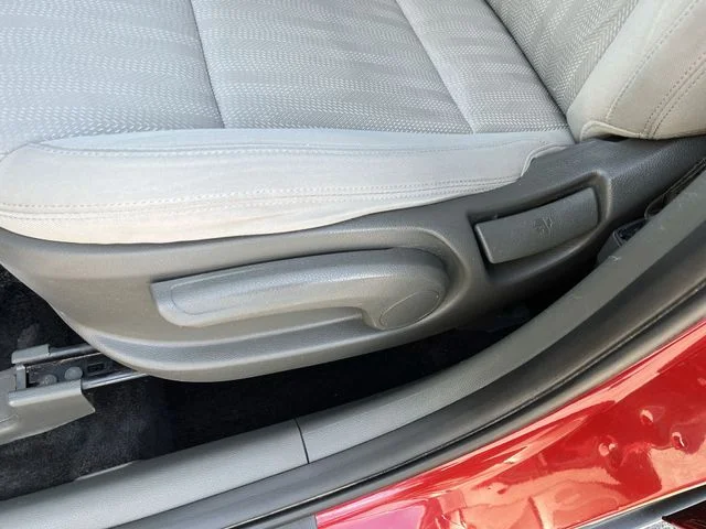 Used 2017 Red Kia LX image 22