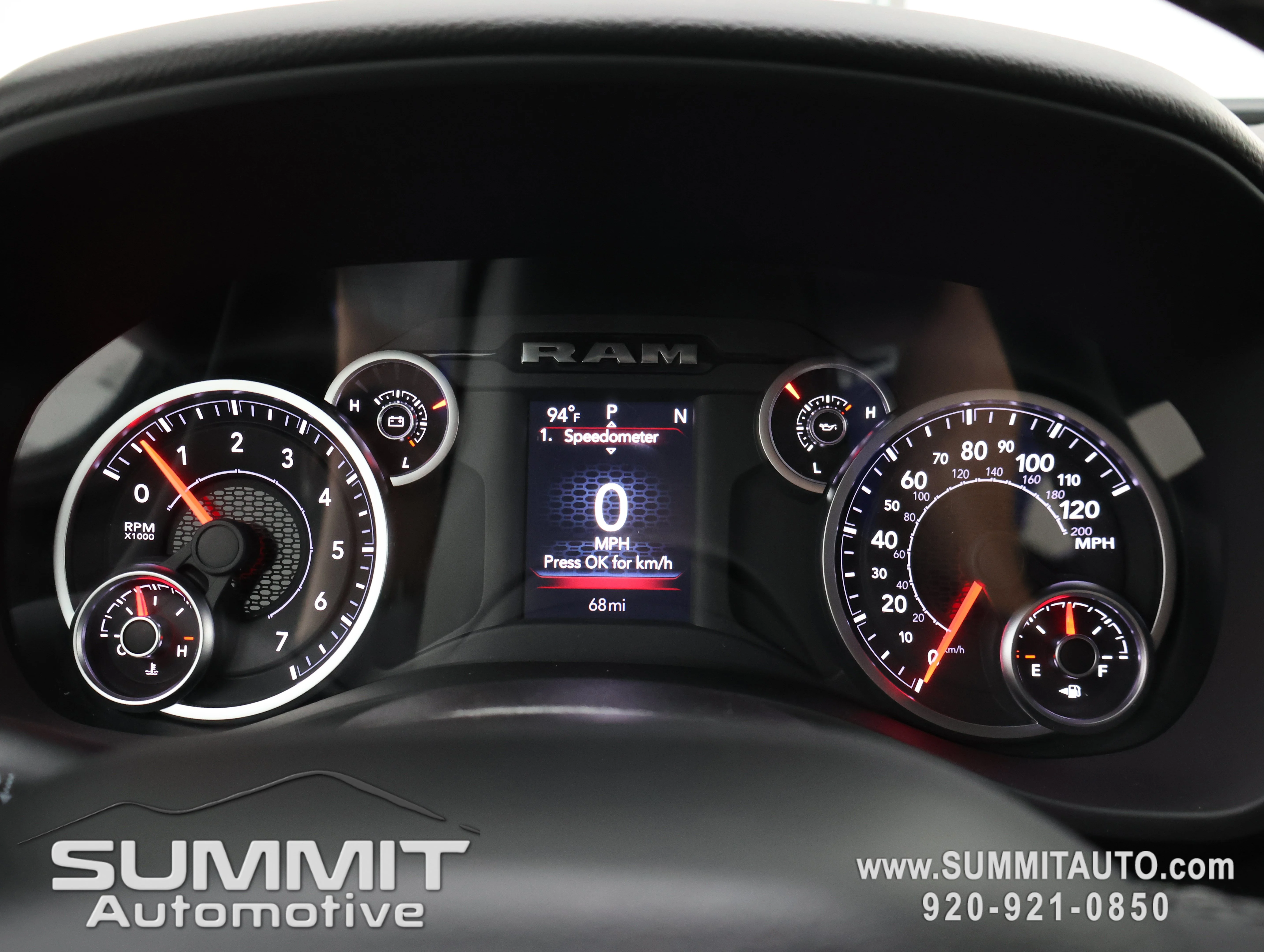 New 2026 Diamond Black Crystal Pearl-Coat Exterior Paint RAM Big Horn/Lone Star image 10