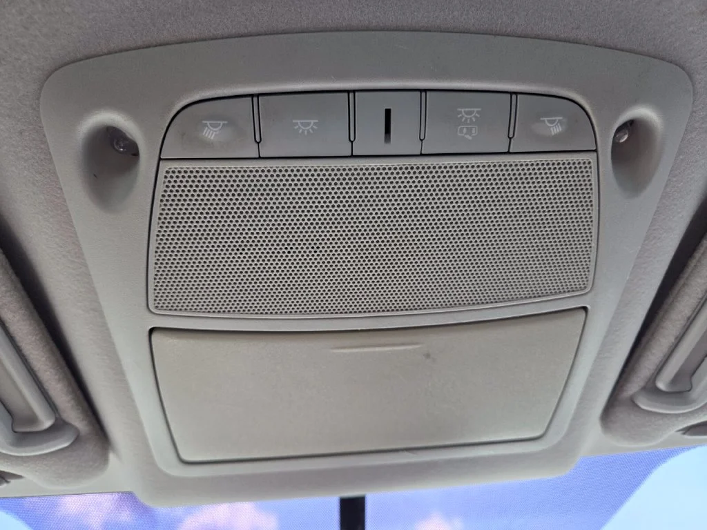Used 2017 Silver Nissan S image 17
