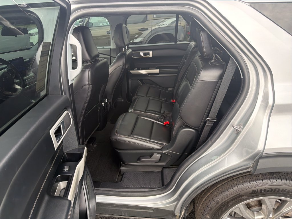 Used 2022 Silver Ford XLT image 12