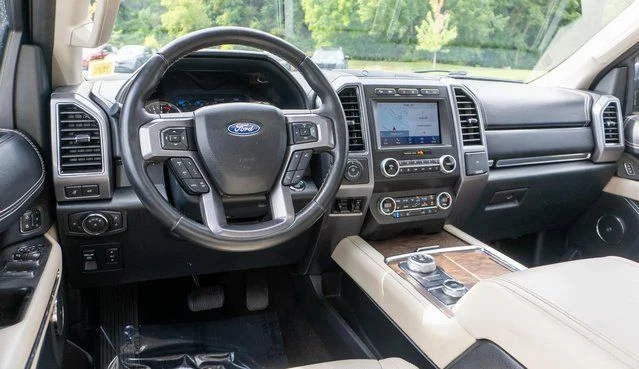 Used 2021 White Metallic Ford Platinum image 17