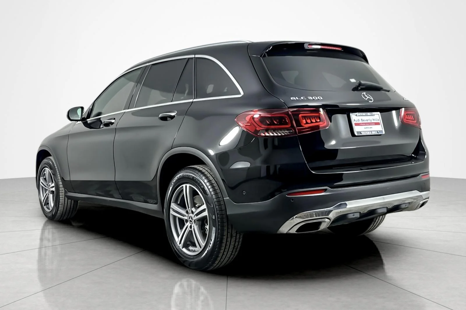 Used 2022 Black Mercedes-Benz GLC 300 4MATIC® SUV image 3