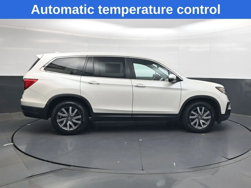 Used 2019 White Diamond Pearl Honda EX image 3