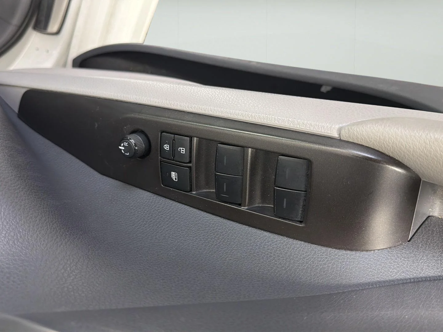 Used 2023 Ice Edge Toyota SE image 35