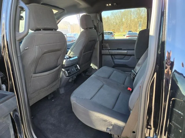 Used 2023 Black Ford XLT image 12