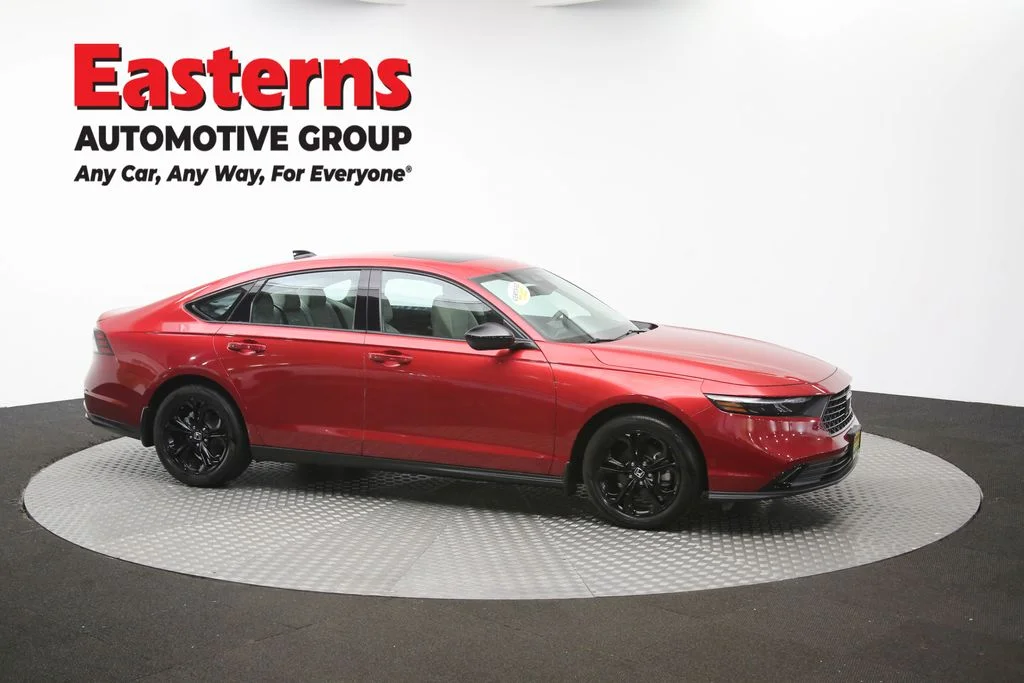 Used 2025 Red Honda SE image 46