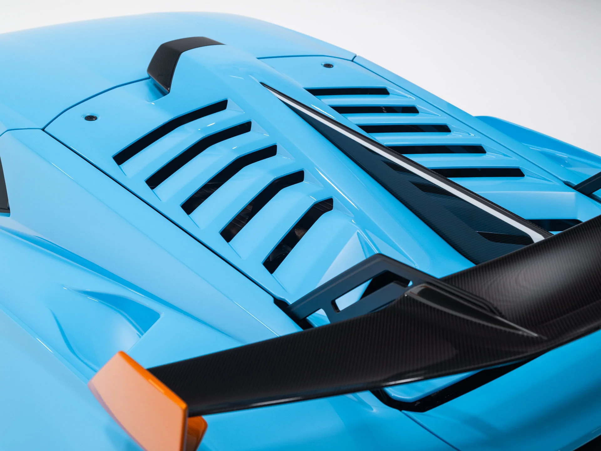Used 2022 Blu Laufey Metallic Lamborghini Base image 21