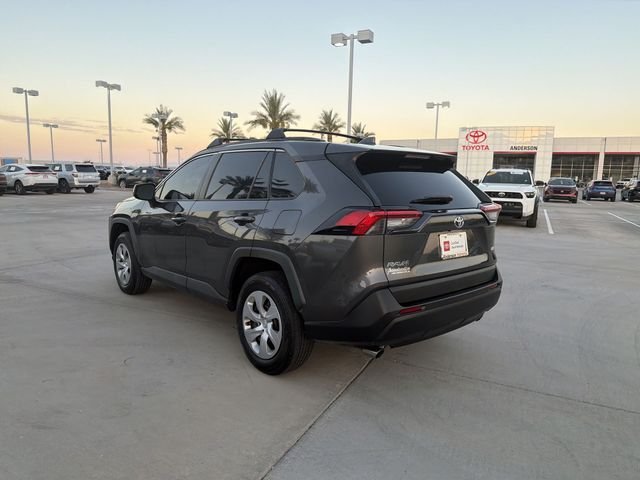 2021 Toyota RAV4 LE - Photo 7