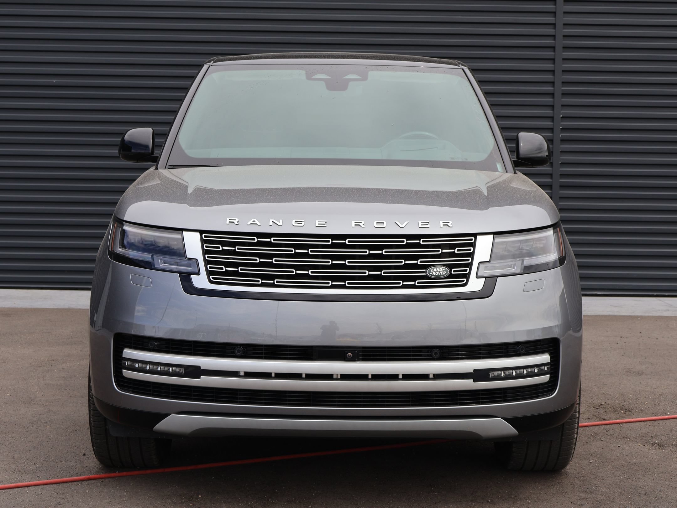 Used 2025 Eiger Gray Metallic Land Rover Autobiography image 6