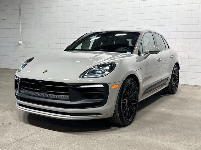 New 2026 Porsche Macan GTS Sport Utility in Tampa #B61662