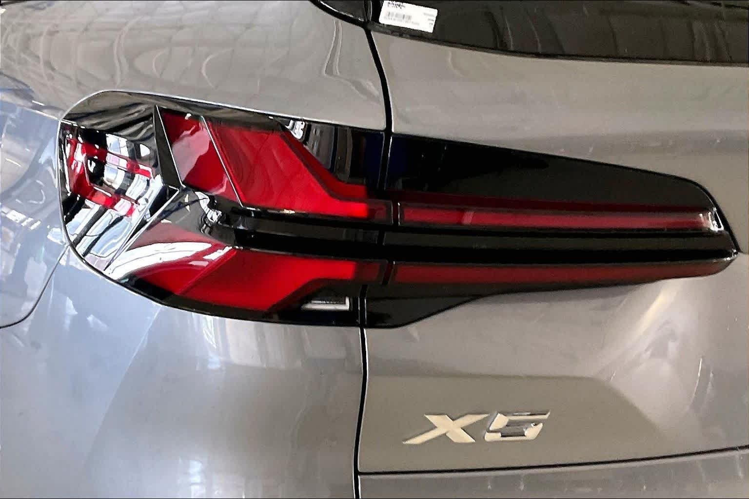 New 2026 Skyscraper Grey Metallic BMW xDrive50e image 14