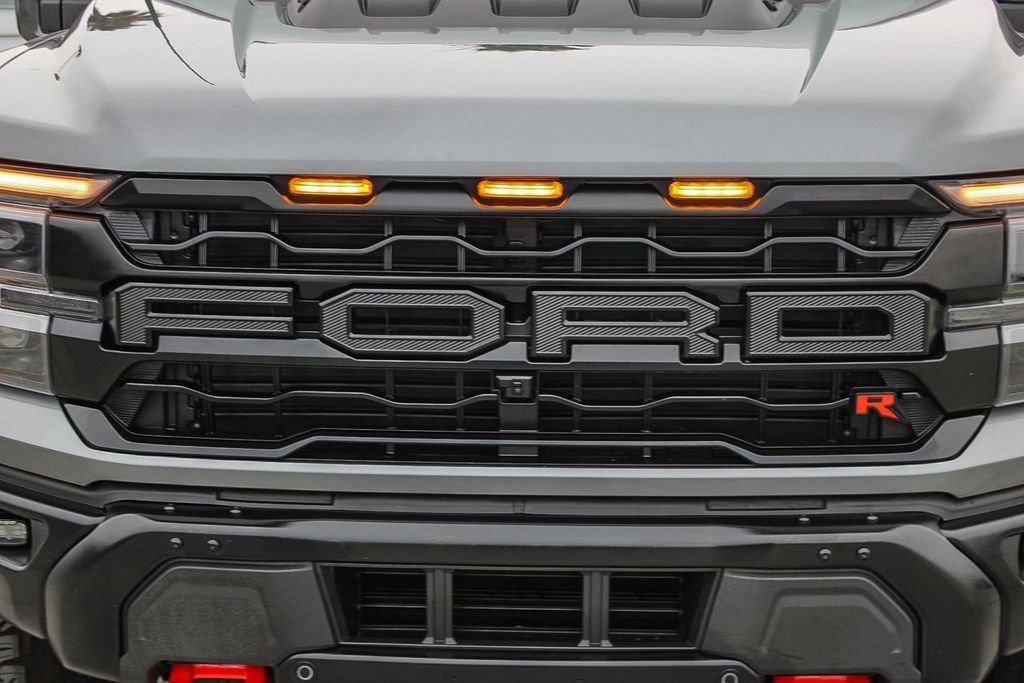 Used 2025 Gray Metallic Ford Raptor image 6