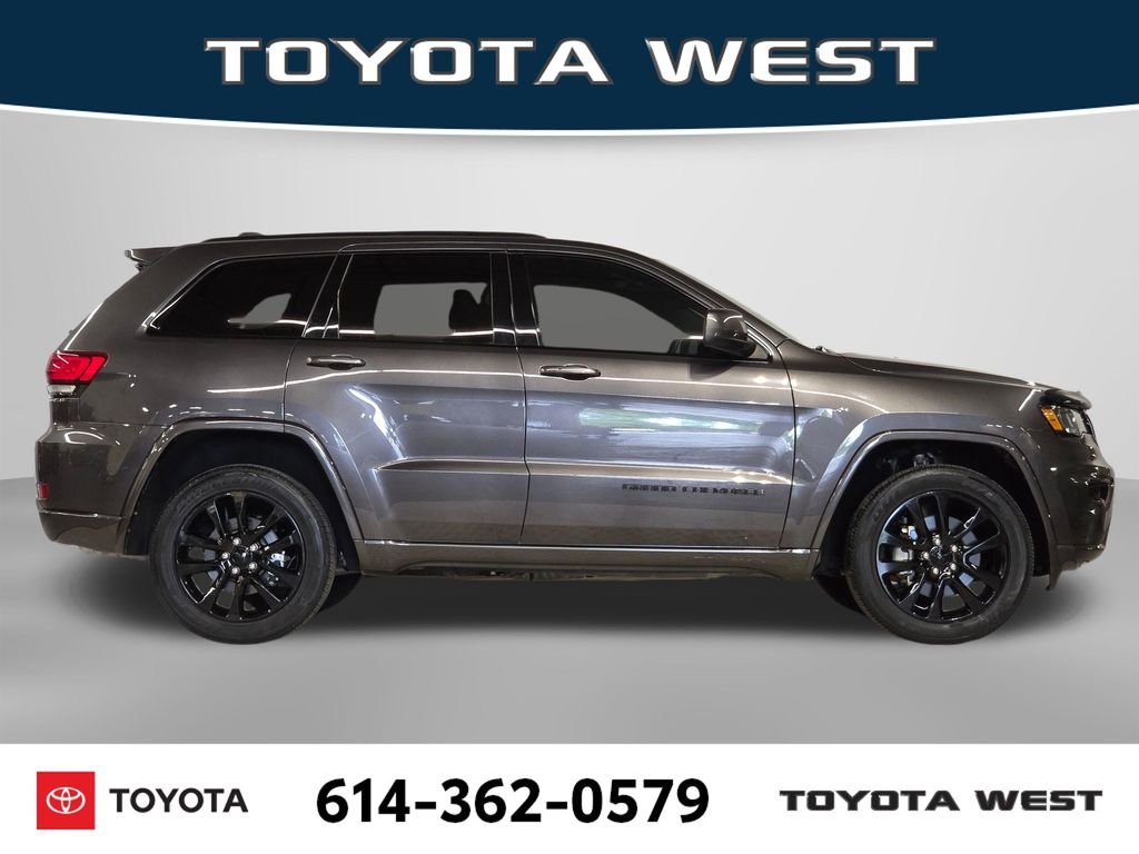 Used 2021 Gray Jeep Laredo X image 4