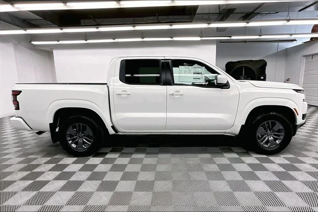 New 2026 Glacier White Nissan SV image 20