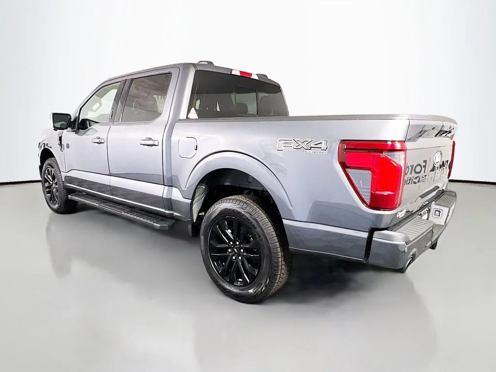 New 2026 Carbonized Gray Metallic Ford XLT image 12