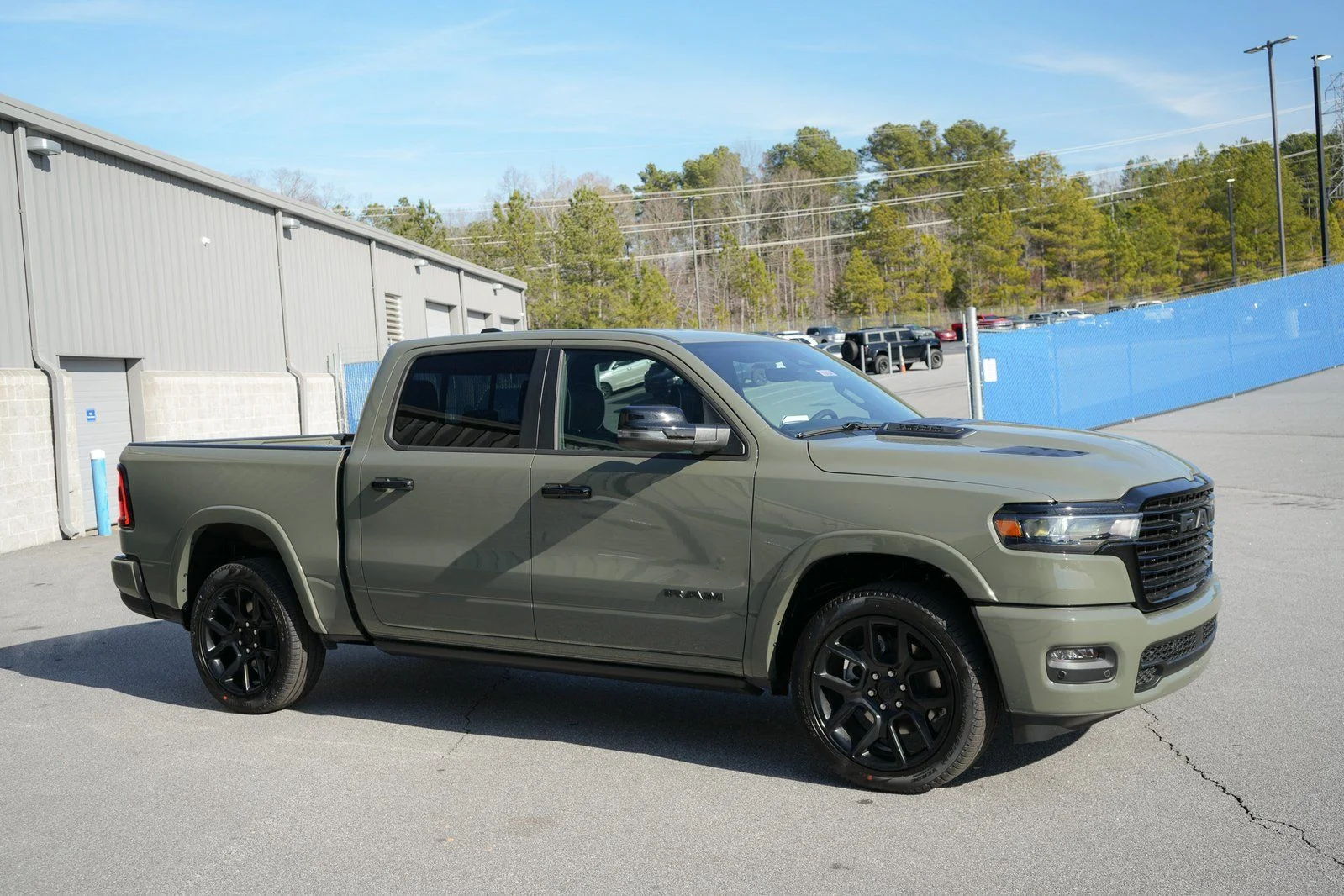 New 2026 Canyon Lake Exterior Paint RAM Laramie image 12