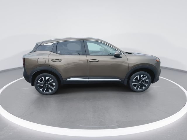 Used 2025 Brown Nissan SV image 10
