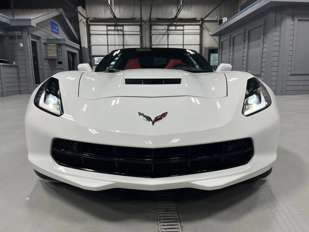 Used 2016 Arctic White Chevrolet Stingray image 10