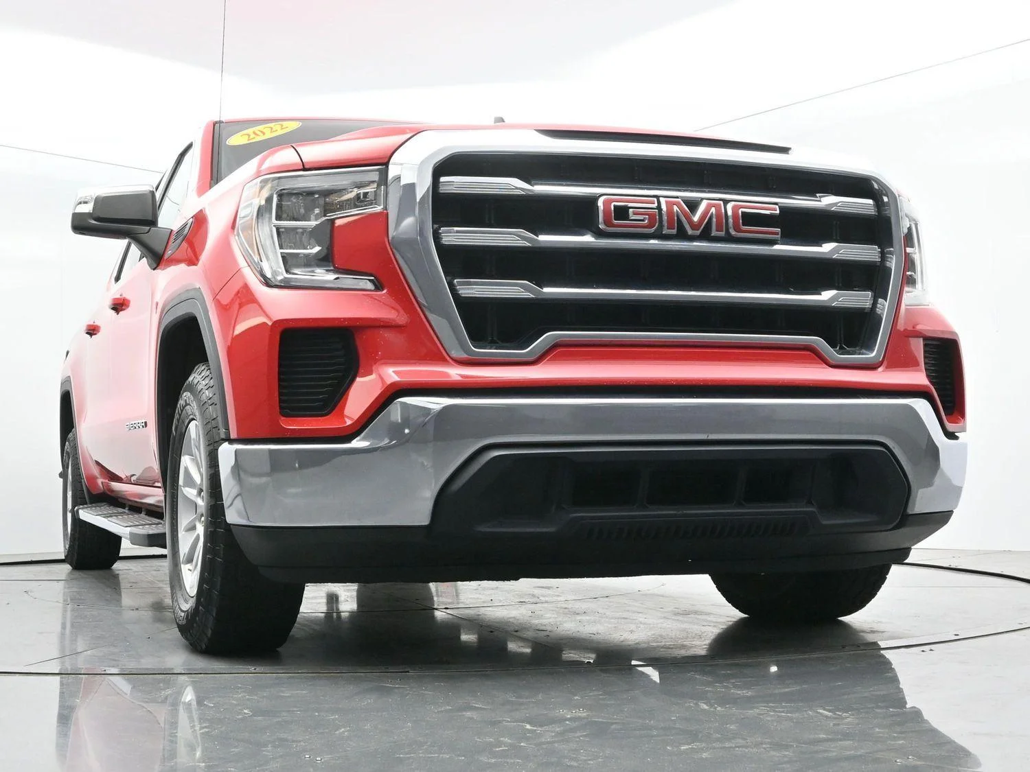 Used 2022 Cardinal Red GMC SLE image 43
