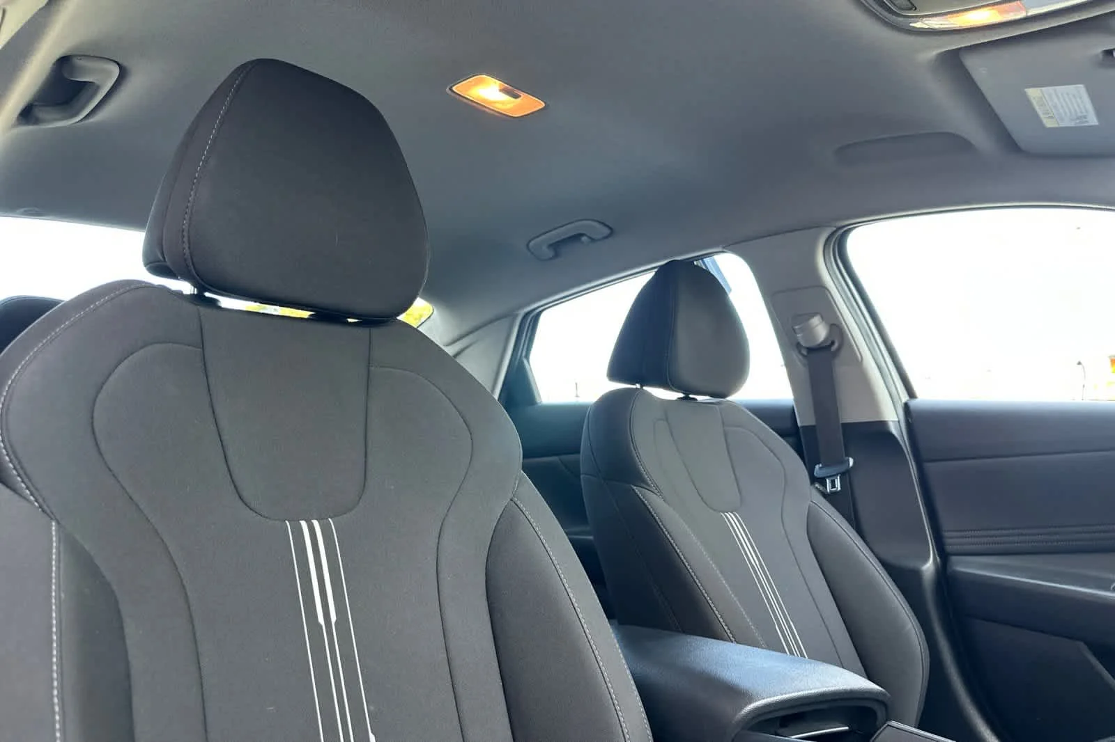 Certified Used 2023 Fluid Metallic Hyundai SEL image 16