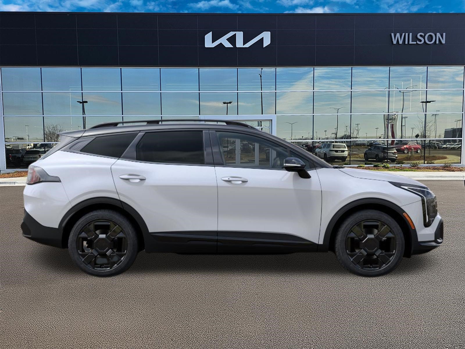 New 2027 Glacial White Pearl/Ebony Black Roof Kia X-Line image 7