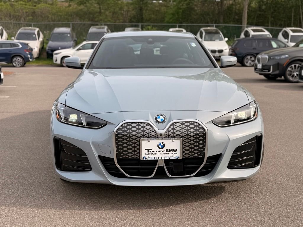 New 2026 Brooklyn Grey Metallic BMW xDrive40 image 2