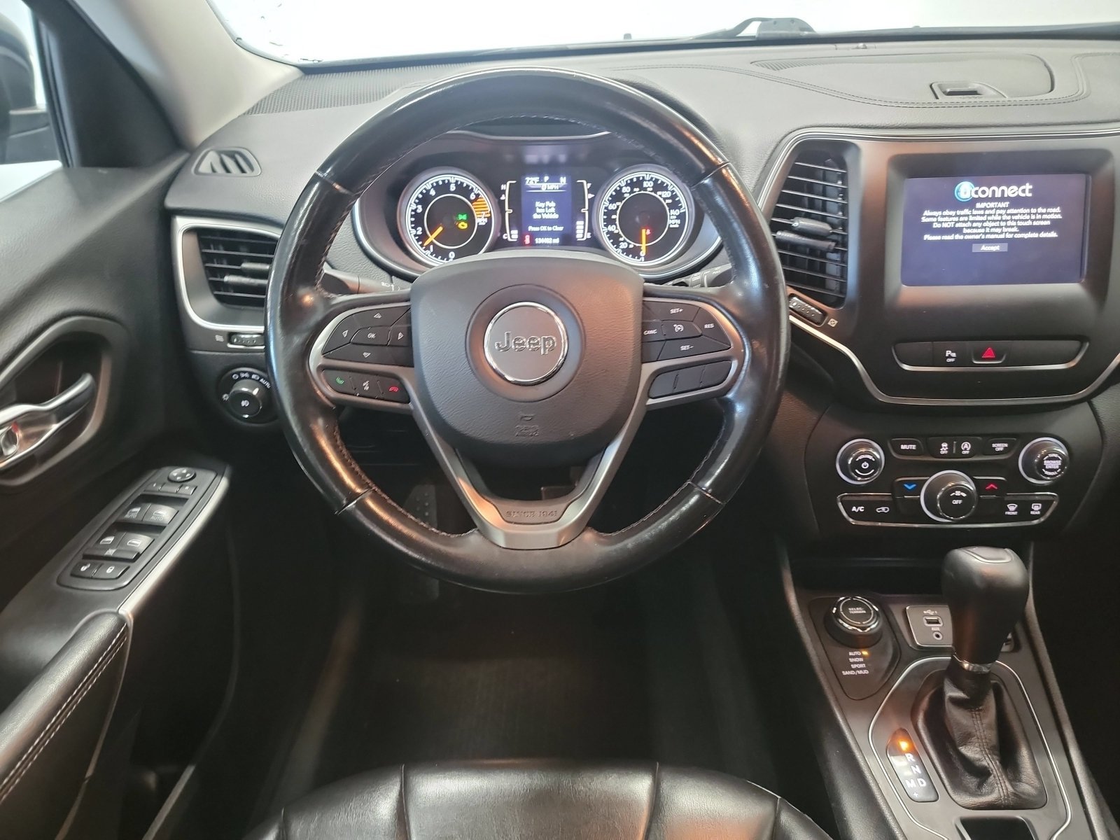 Used 2020 Slate Blue Pearlcoat Jeep Latitude Plus image 15